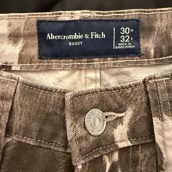 Abercrombie & Fitch Horse Pattern Baggy Flare Pants - Picture 2 of 2